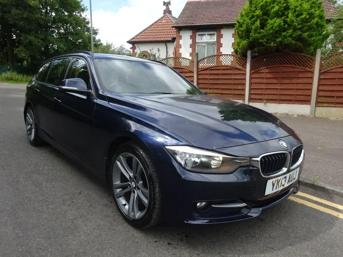 Used BMW 320 Sport Line 184 HP (135 kW) 2013 Blue Estate