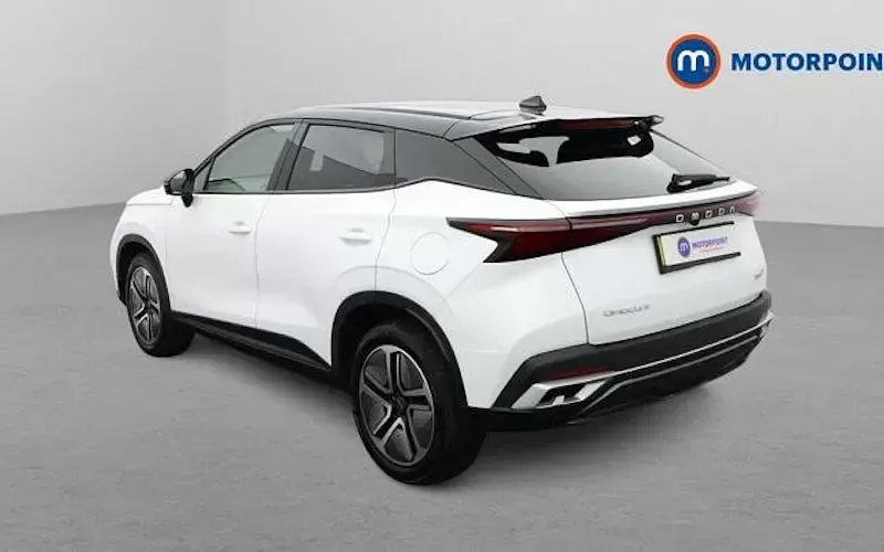 Used Omoda 5 186 HP (136 kW) 2025 White/black SUV