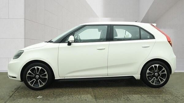 Usado MG MG3 106 HP (77 kW) 2015 Branco Citadino