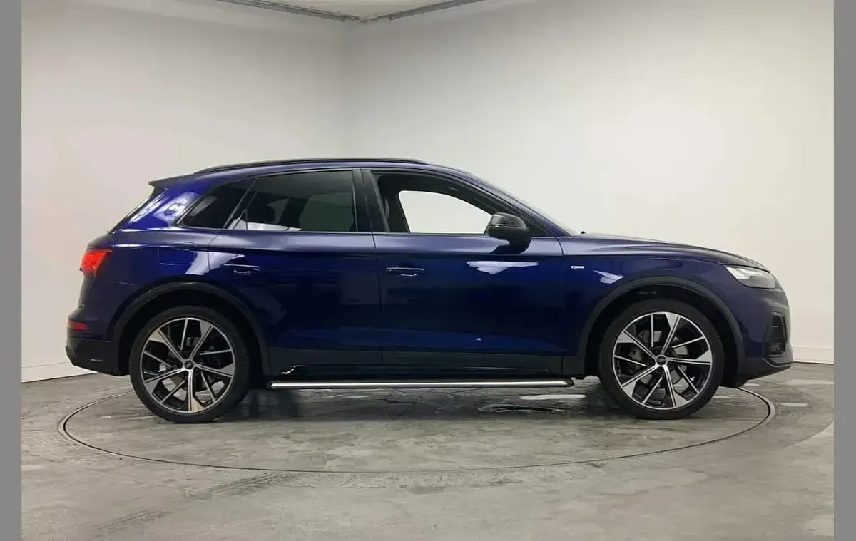 Used Audi Q5 Advanced 261 HP (191 kW) 2023 Blue SUV