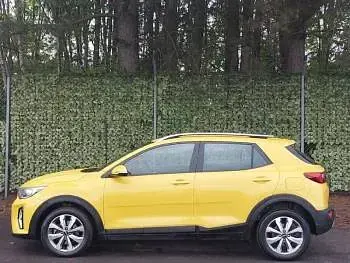 Used Kia Stonic 99 HP (72 kW) 2023 Yellow SUV