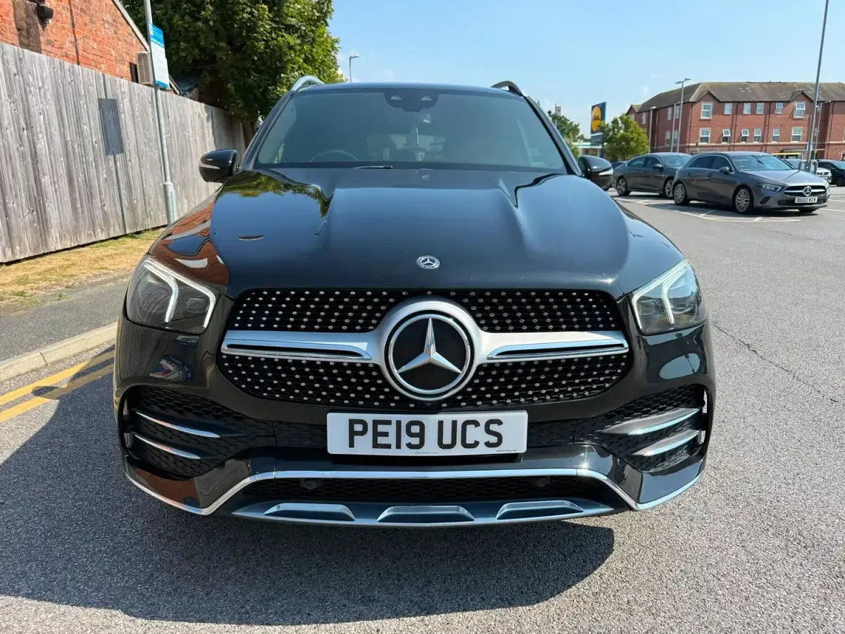 Used Mercedes GLE300 AMG Line Premium 245 HP (180 kW) 2019 Black SUV