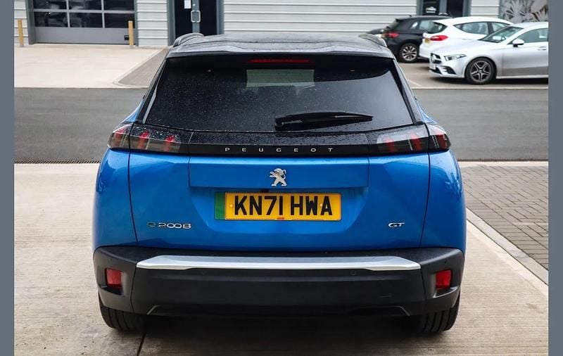 Used Peugeot e-2008 GT 100 kW (136 HP) 2022 Blue SUV