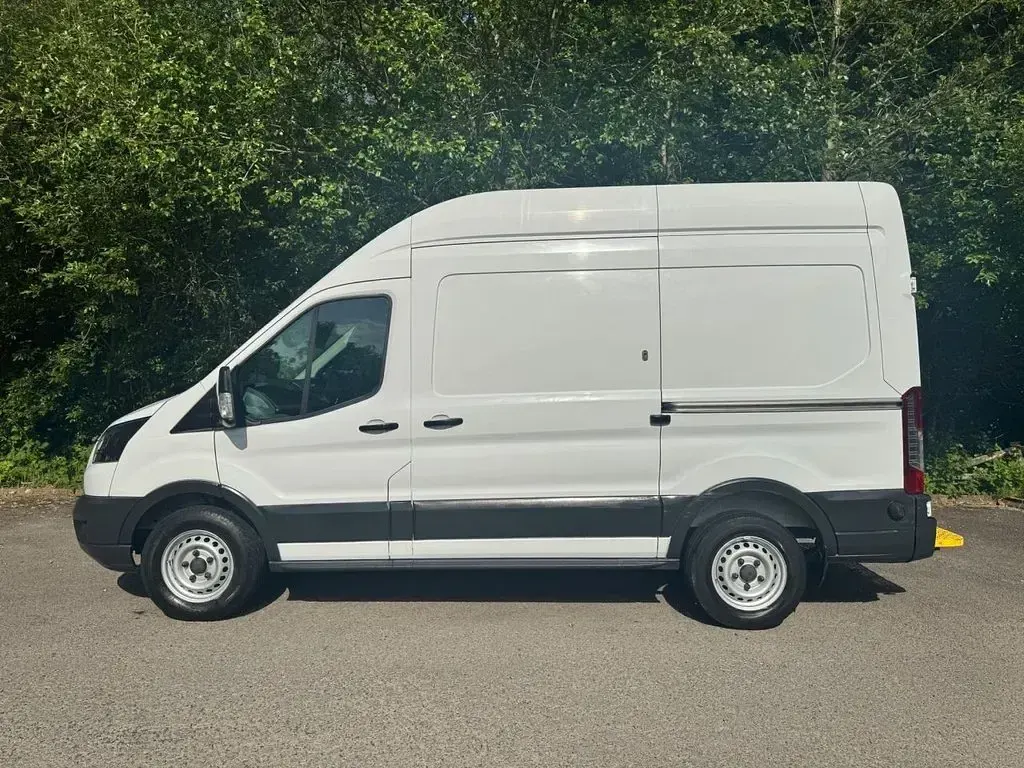 Used Ford Transit 130 HP (95 kW) 2018 White Van