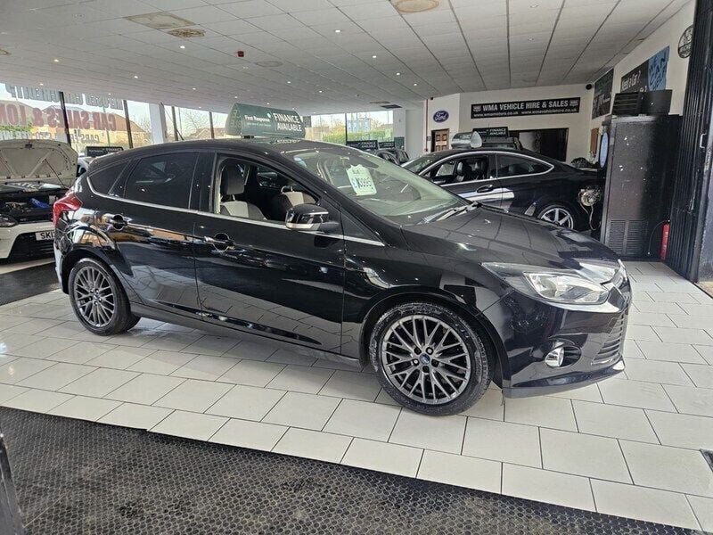 Black Used 2013 Ford Focus Zetec Hatchback | £3,995 (Fair price) - Image 1/4