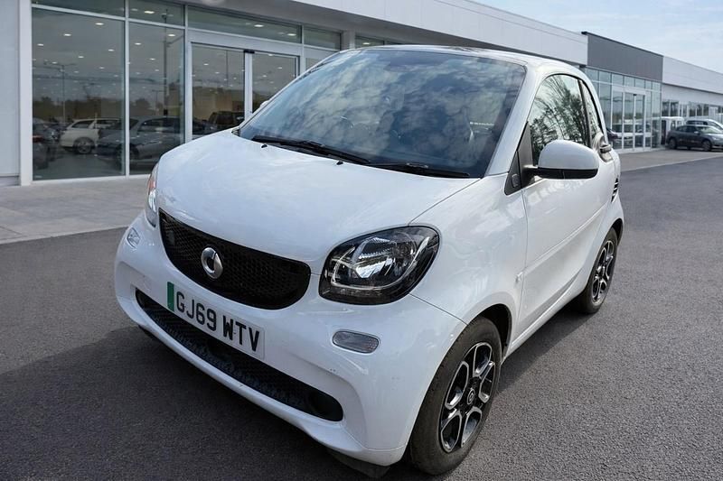 Used Smart ForTwo Electric Drive Premium 60 kW (82 HP) 2019 White Coupe