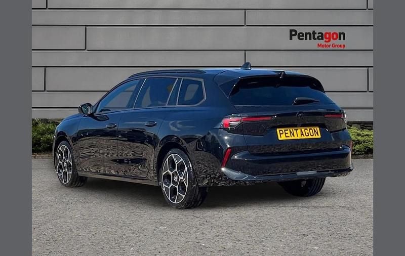 New Vauxhall Astra Ultimate 128 HP (94 kW) 2026 Black Estate