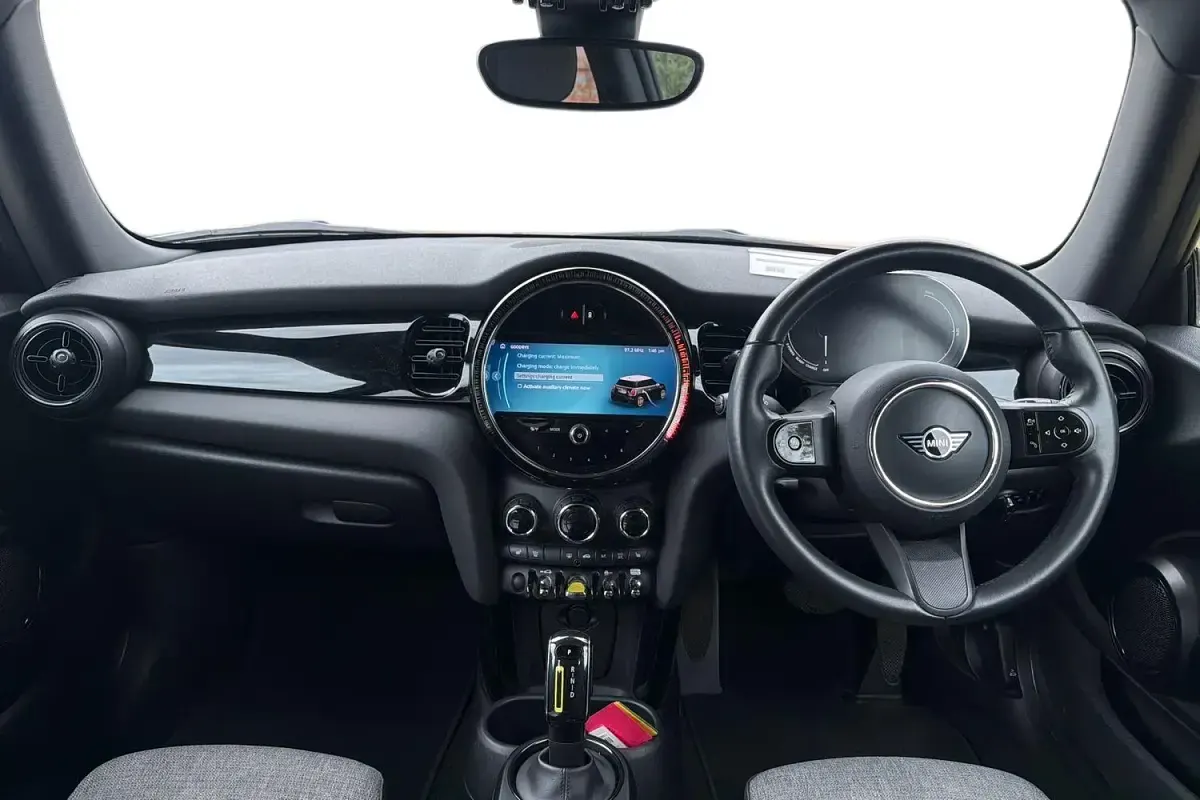 Used Mini Cooper S Hatch 135 kW (184 HP) 2021 Black Hatchback
