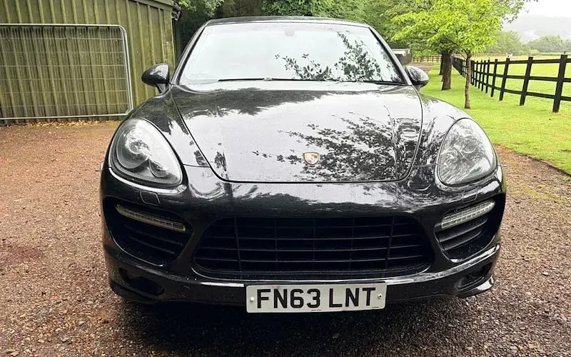 Used Porsche Cayenne 420 HP (308 kW) 2013 Black SUV