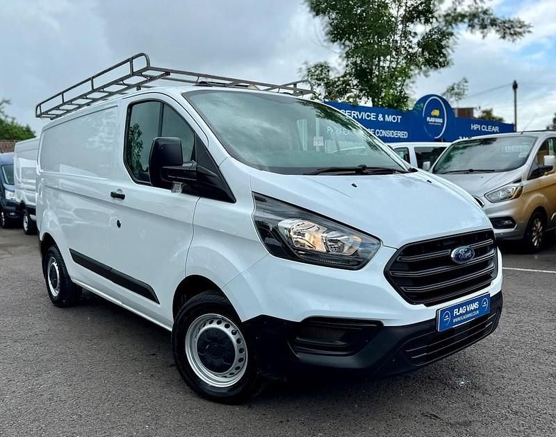 White Used 2019 Ford Transit Custom S Van | £10,495 (Good price) - Image 1/4