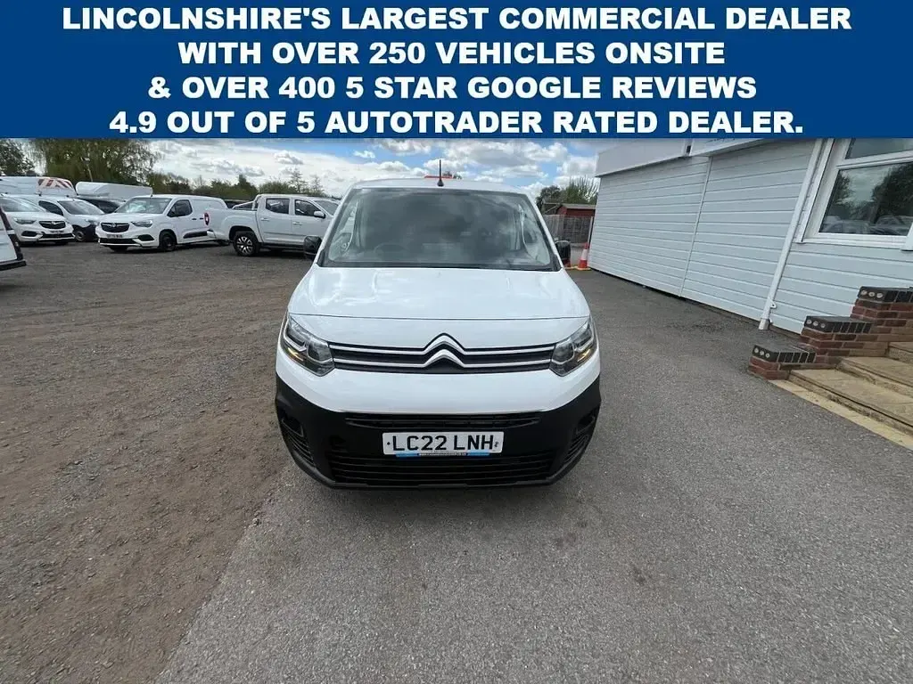 Usado Citroën Berlingo 2022 Branco Monovolume