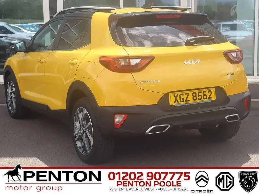 Used Kia Stonic GT-Line S 118 HP (86 kW) 2022 Yellow SUV