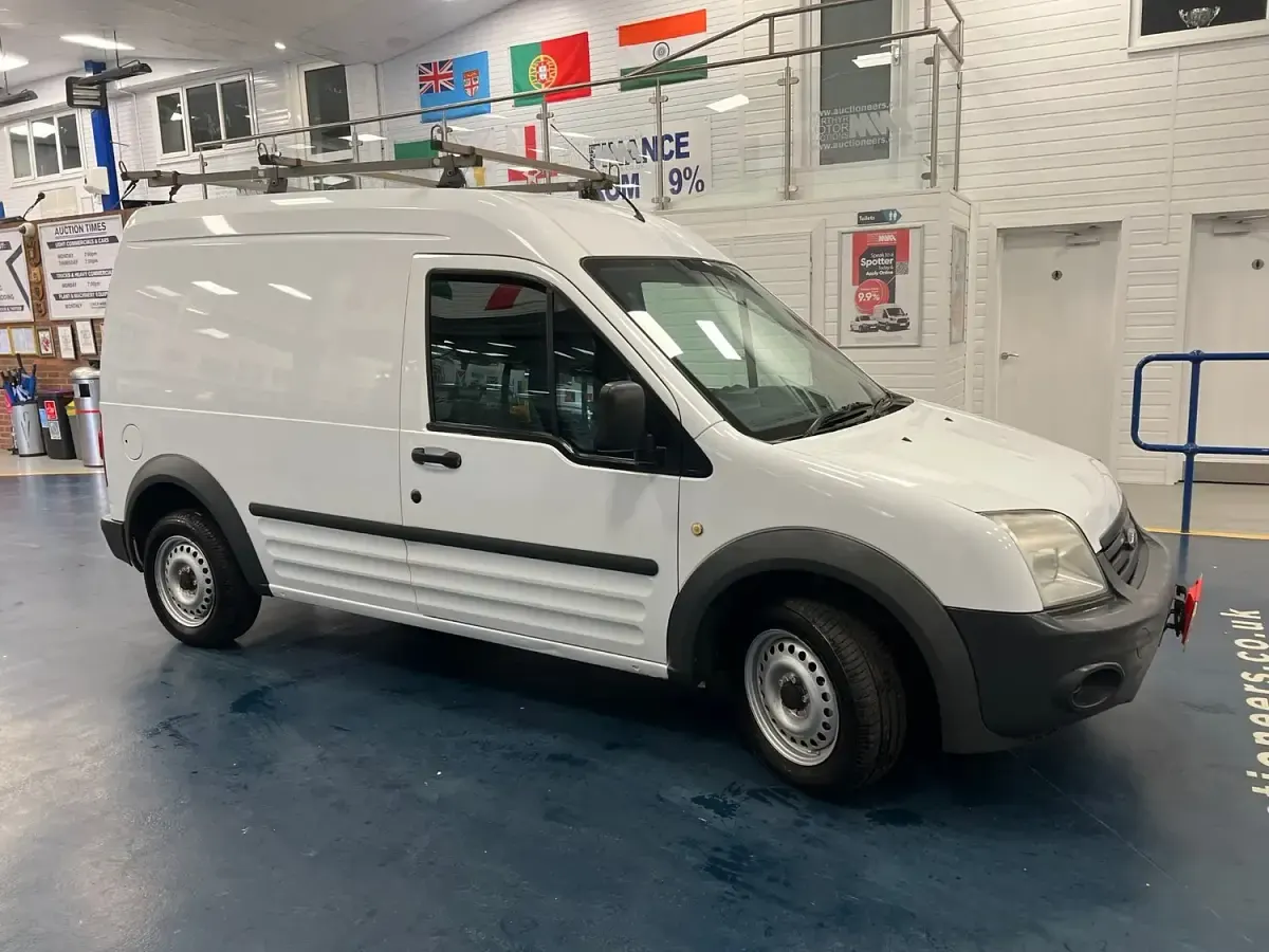 Used Ford Transit Connect 90 HP (66 kW) 2012 White MPV