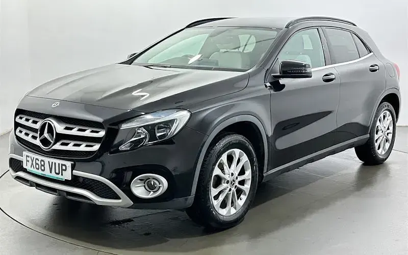 Used Mercedes GLA200 Executive 156 HP (114 kW) 2018 Black SUV