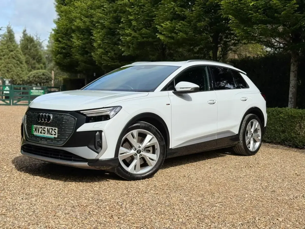 Second-hand Audi Q4 e-tron S-Line 210 kW (286 CP) 2025 Alb SUV
