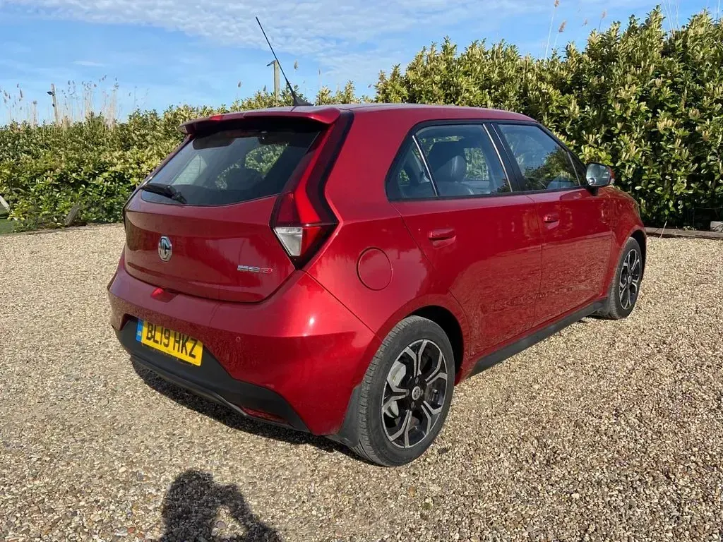 Used MG MG3 Exclusive 106 HP (77 kW) 2019 Red Hatchback