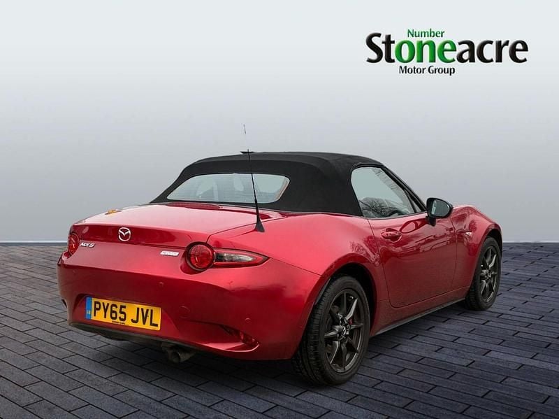 Used Mazda MX5 Inclusive 131 HP (96 kW) 2016 Red Cabriolet