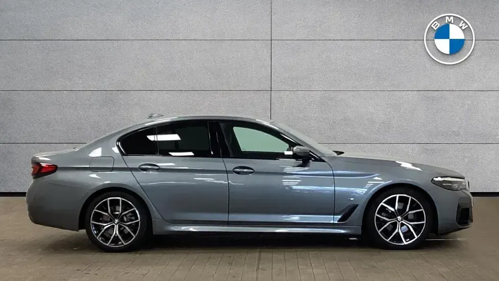 Used BMW 520 M Sport 187 HP (137 kW) 2022 Blue Sedan