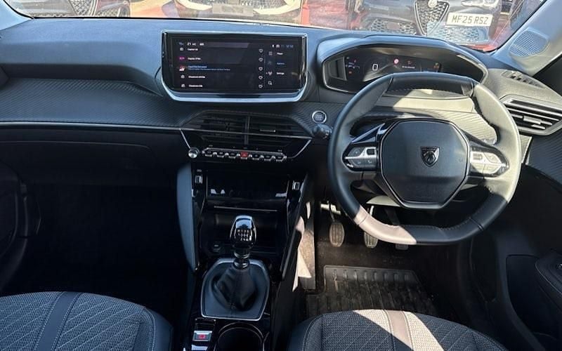 Used Peugeot 208 Allure 101 HP (74 kW) 2025 Hatchback