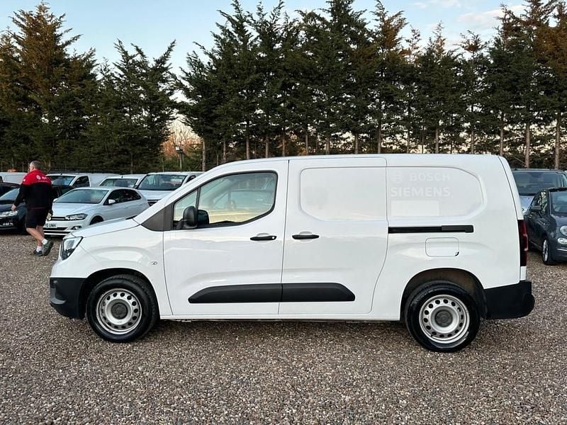Used Vauxhall Combo 100 HP (73 kW) 2022 White Van