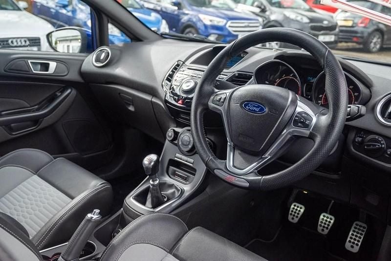 Used Ford Fiesta ST 2013 Blue Hatchback