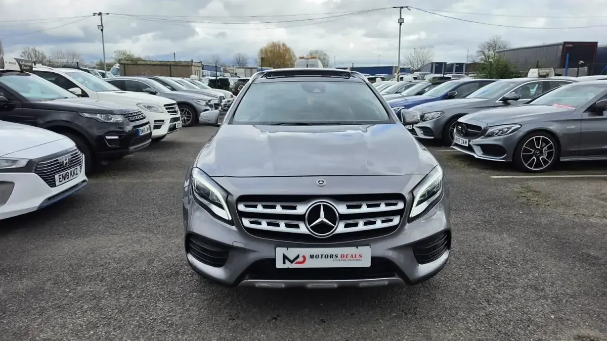 Usado Mercedes GLA250 AMG Line Premium Plus 211 HP (155 kW) 2017 Cinzento SUV