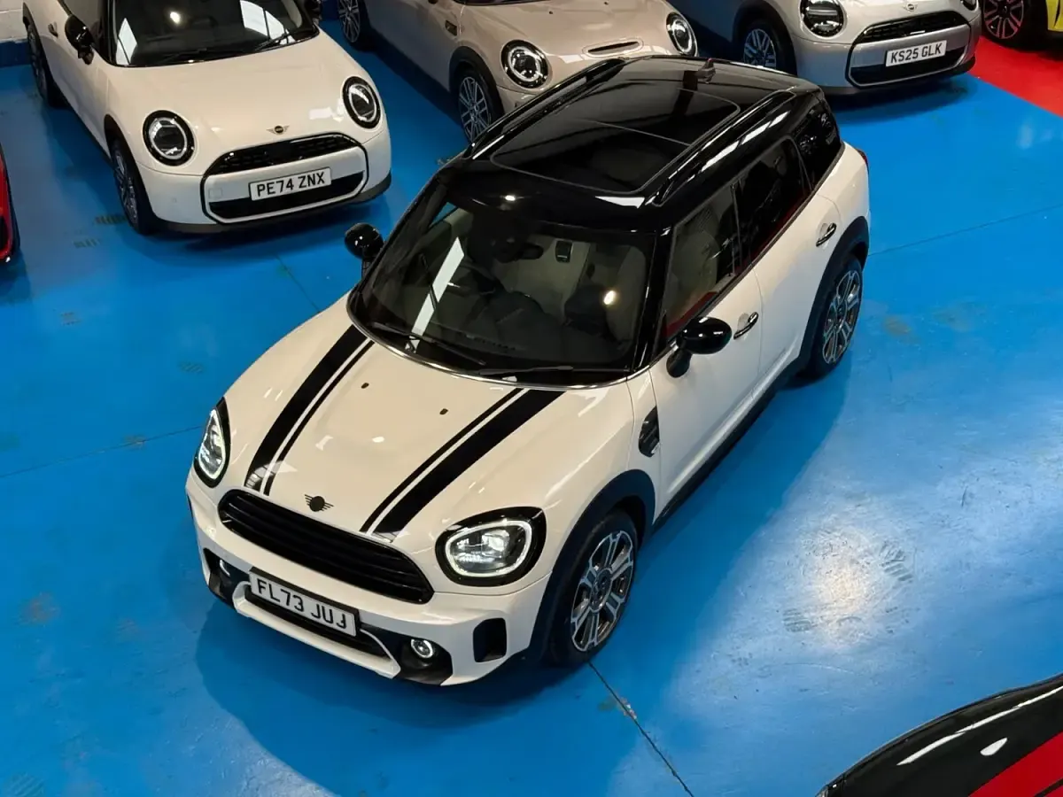 Used Mini Cooper Comfort 2023 White Hatchback