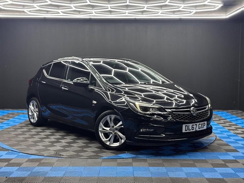 Black Used 2017 Vauxhall Astra SRi Hatchback | £5,790 (Fair price) - Image 1/4