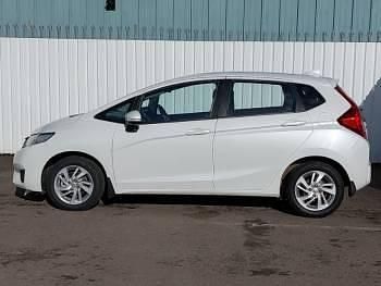 Used Honda Jazz SE 102 HP (75 kW) 2016 White Hatchback