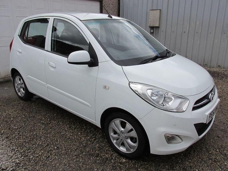 Used Hyundai i10 Active 86 HP (63 kW) 2011 White Hatchback