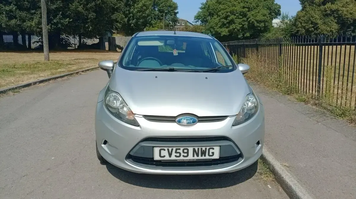 Used Ford Fiesta 82 HP (60 kW) 2010 Silver Hatchback