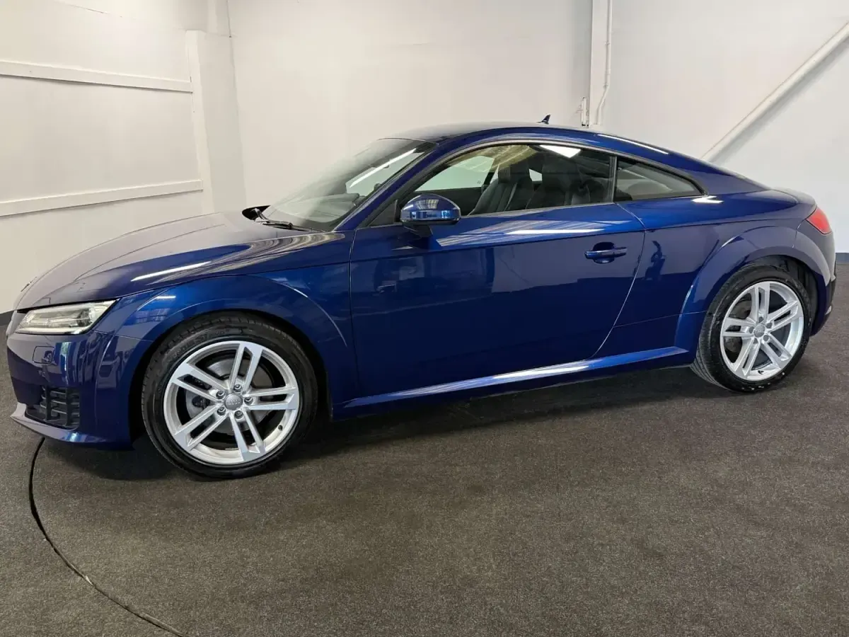 Begagnad Audi TT Sport 184 HK (135 kW) 2018 Blå Sportkupé
