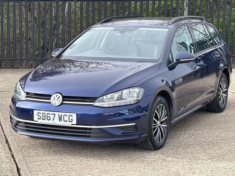 Used VW Golf VII SE 125 HP (91 kW) 2018 Blue Estate