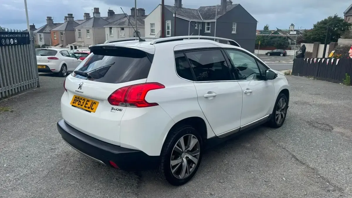 Used Peugeot 2008 2014 White SUV