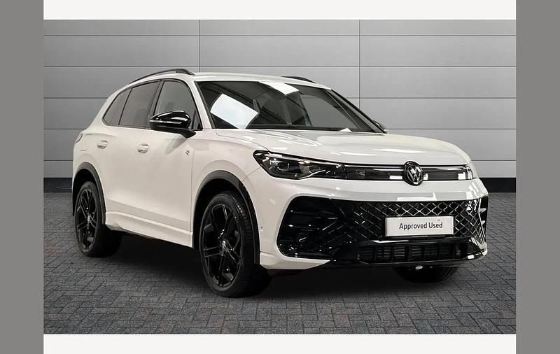 Used VW Tiguan R-line 150 HP (110 kW) 2025 White SUV