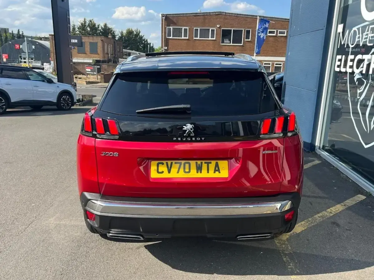 Used Peugeot 3008 Premium 129 HP (94 kW) 2020 Red SUV