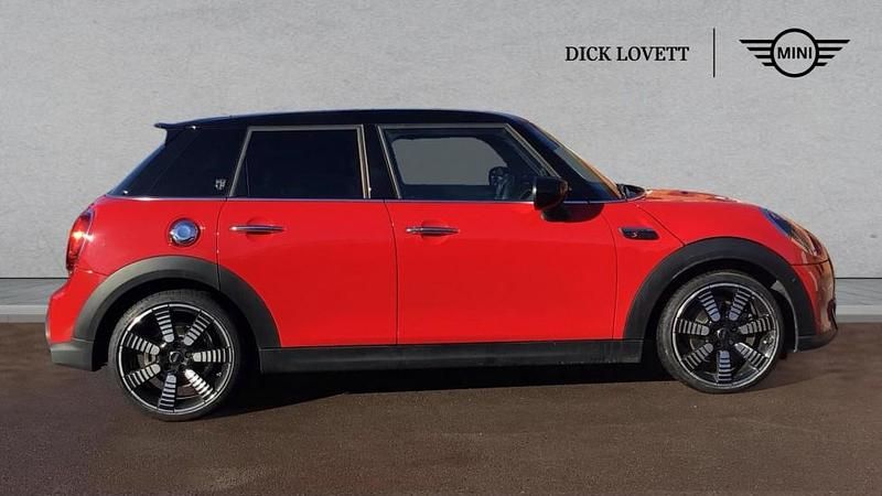 Used Mini Cooper S Exclusive 176 HP (129 kW) 2024 Red Hatchback