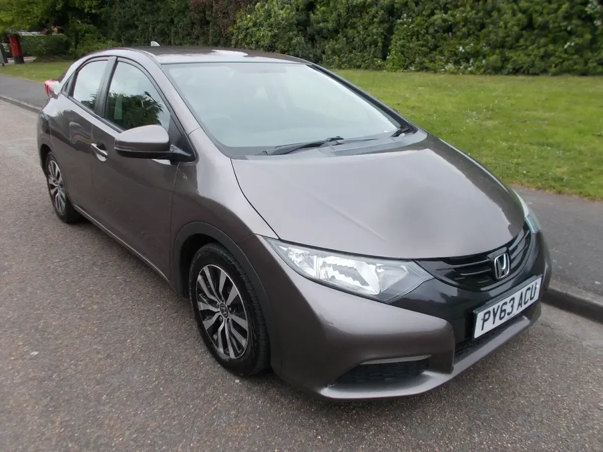Used Honda Civic SE 120 HP (88 kW) 2014 Brown Hatchback