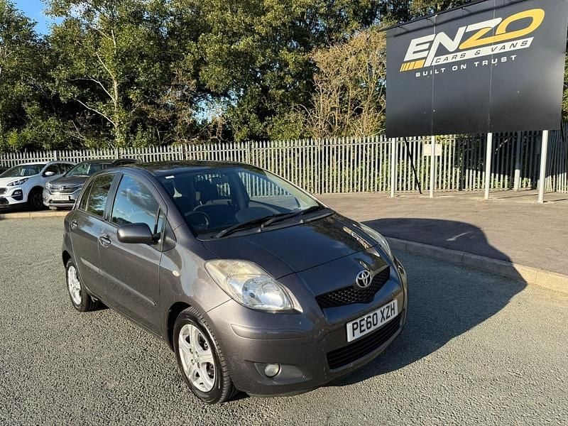 Grey Used 2010 Toyota Yaris Hatchback | £1,495 (Fair price) - Image 1/4