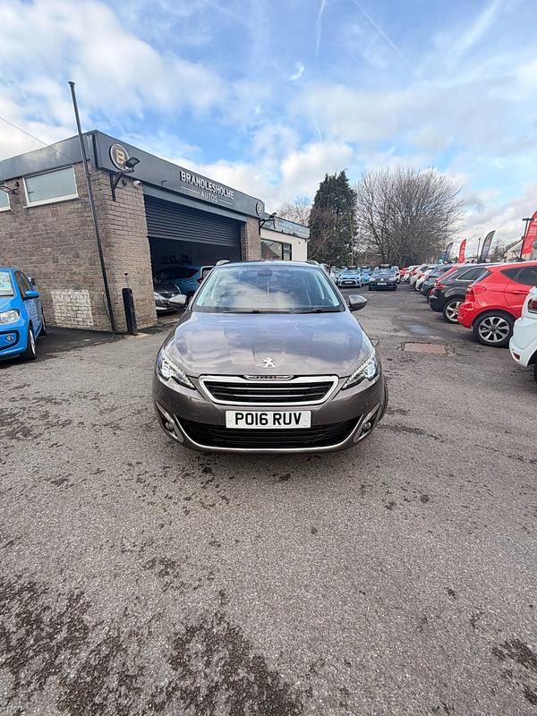 Used Peugeot 308 145 HP (106 kW) 2026 Brown Estate
