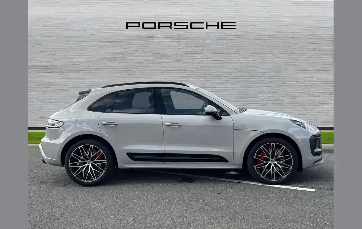 Used Porsche Macan 434 HP (319 kW) 2025 Grey SUV