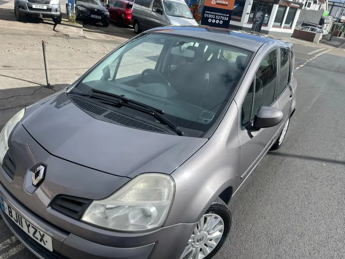Usado Renault Grand Modus Dynamique 2011 Cinzento Monovolume