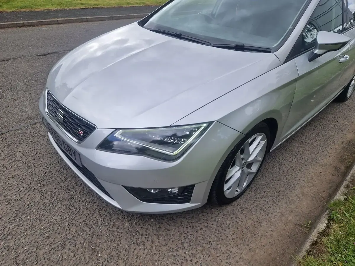 Usado Seat Leon FR 2016 Plateado Utilitario