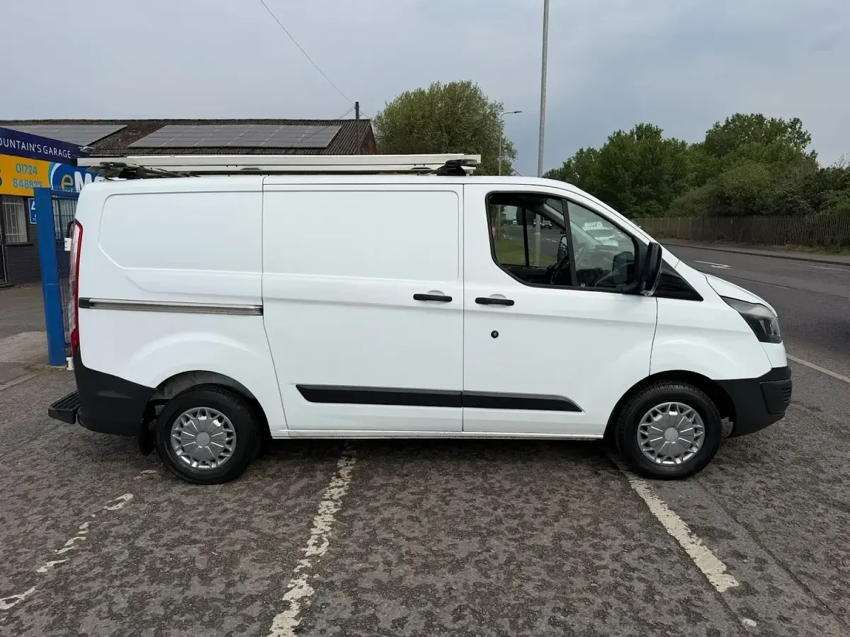 Used Ford Transit Custom 2017 White
