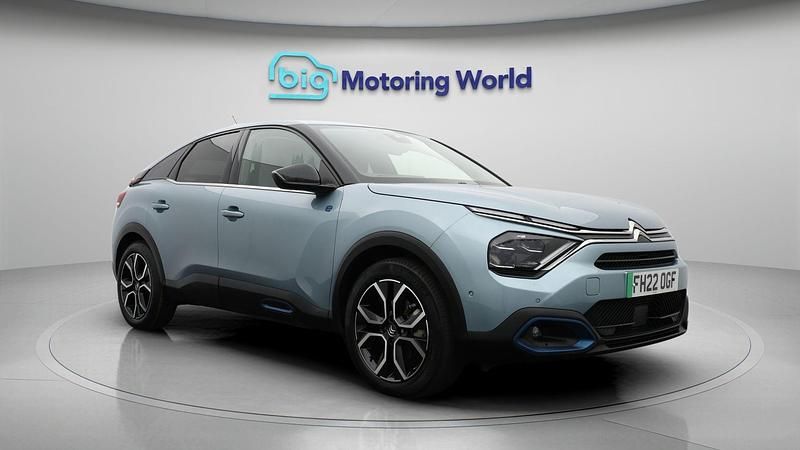 Used Citroën e-C4 Shine 100 kW (136 HP) 2022 Blue Hatchback