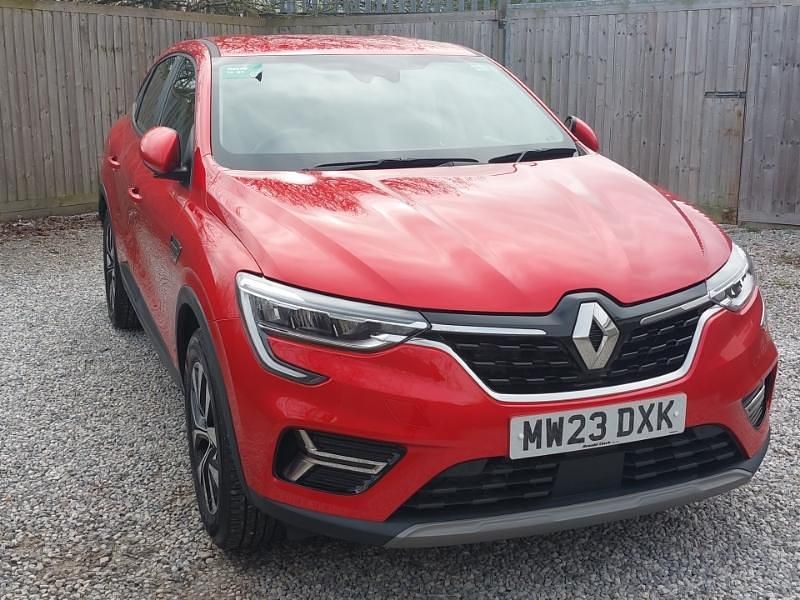 Used Renault Arkana Evolution 138 HP (101 kW) 2023 Red SUV