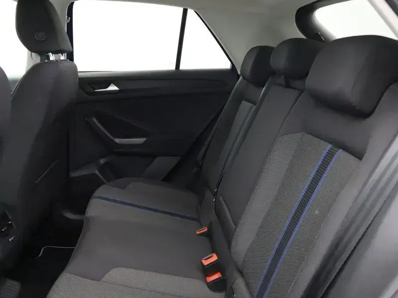 Used VW T-Roc Design 150 HP (110 kW) 2019 Blue SUV