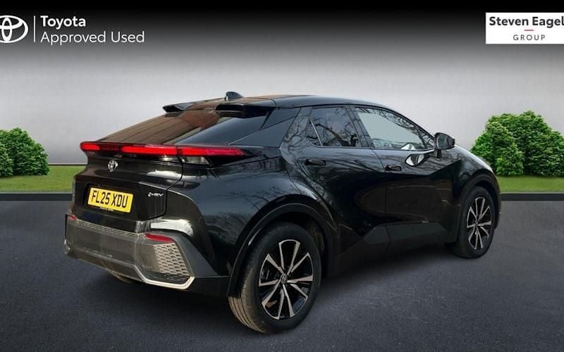 Used Toyota C-HR Design 140 HP (102 kW) 2026 SUV