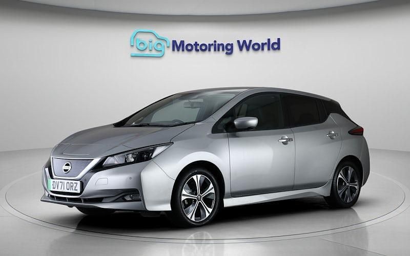 Used Nissan Leaf N-Connecta 110 kW (150 HP) 2021 Silver Hatchback