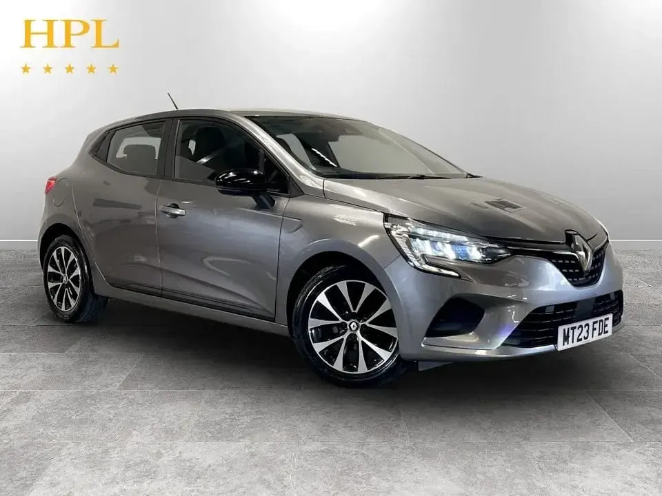 Używany Renault Clio V Evolution 90 KM (66 kW) 2023 Szary Hatchback